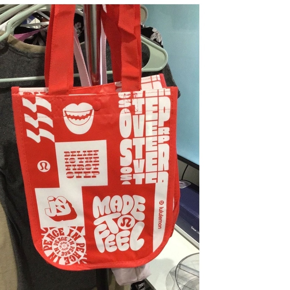 LULULEMON REUSABLE BAG